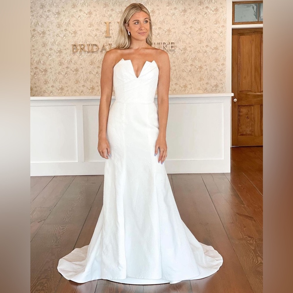 NWT Antonio Gaul Wedding Dress. Split size: bust and waist size 0 hips size 4